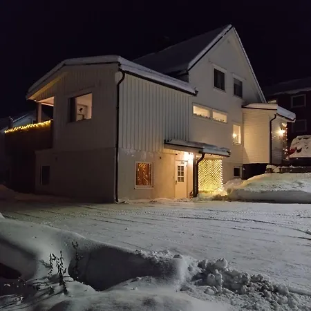 Arctic Retreat - Two Separate Bedroom Appartement